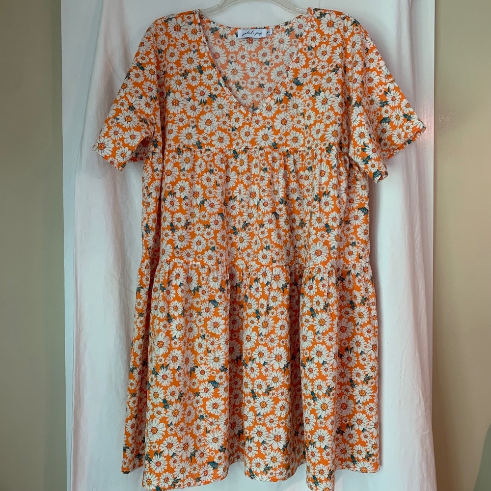 Petal & Pup daisy print V neck tiered babydoll style dress